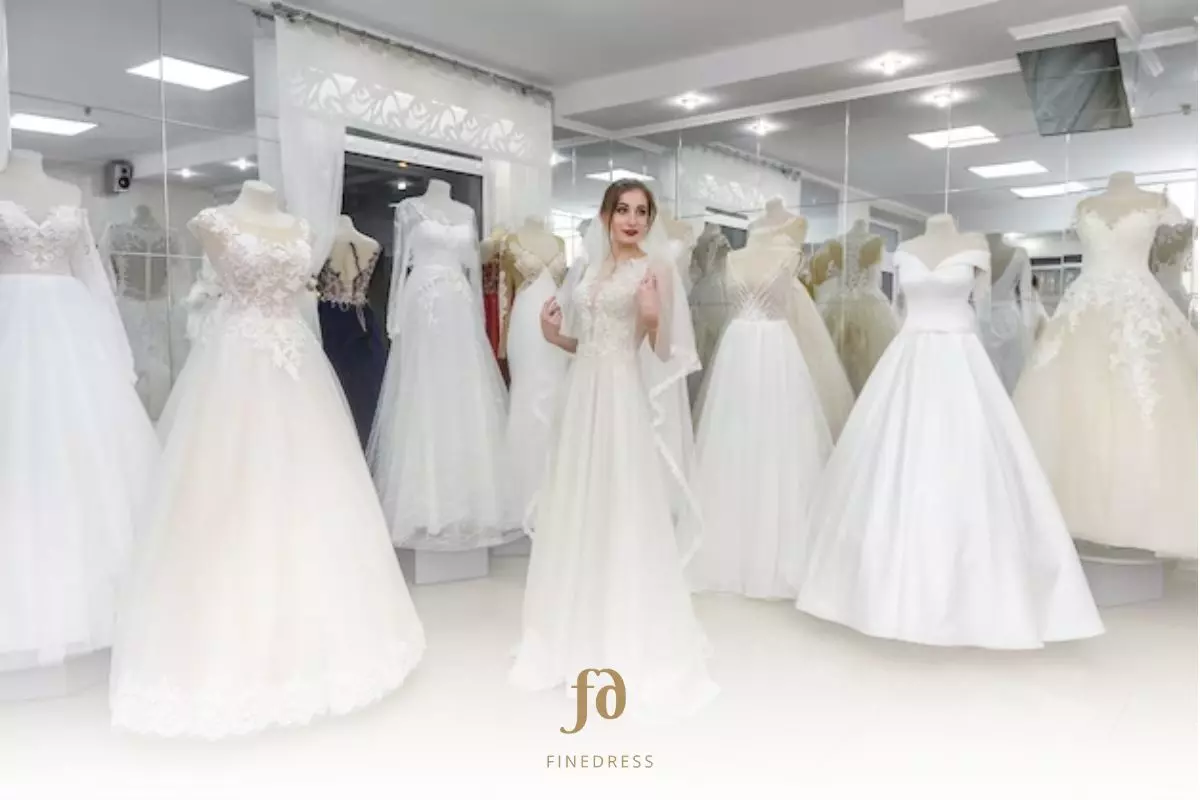 Warna Gaun Pengantin yang Cocok untuk Pernikahan Outdoor