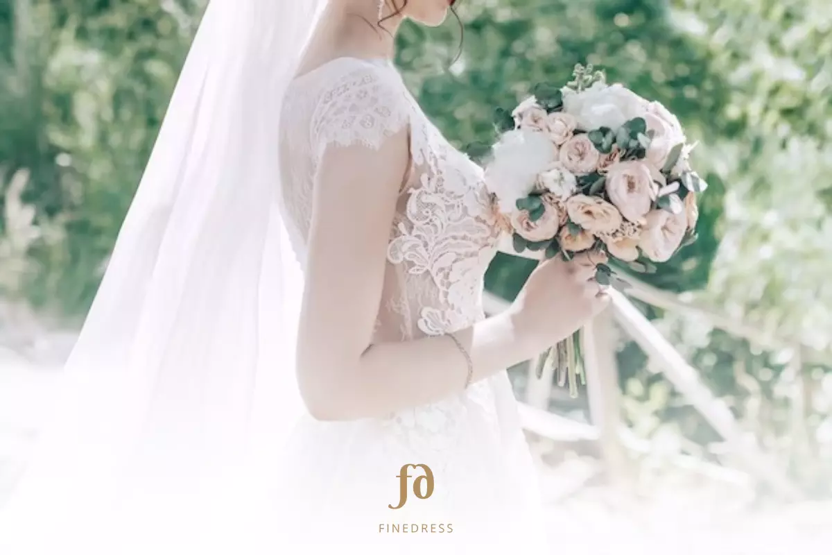Inspirasi Gaun Pengantin Simple tapi Elegan Ala Selebriti Korea
