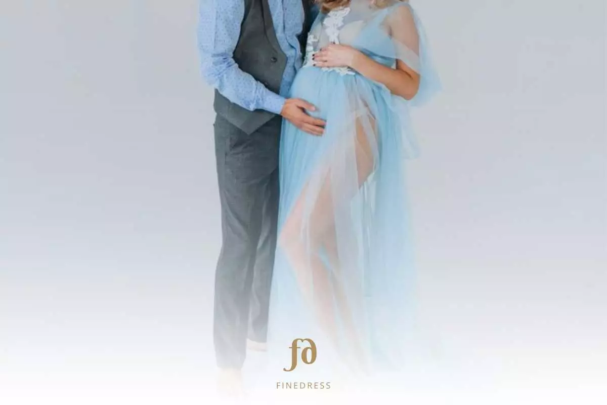 Inspirasi Dress Maternity Berwarna Pastel untuk Foto dengan Nuansa Lembut