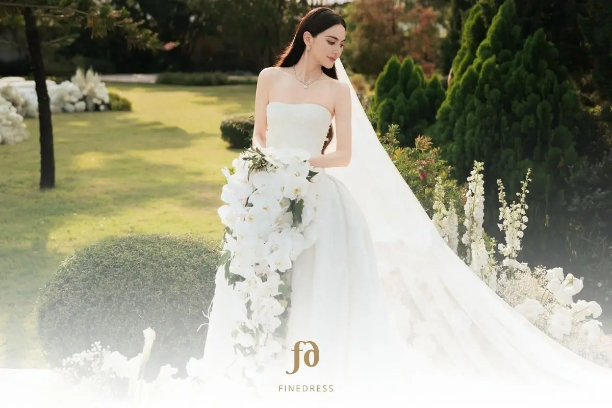Deretan Gaun Wedding Dress Davika Hoorne yang Jadi Pusat Perhatian