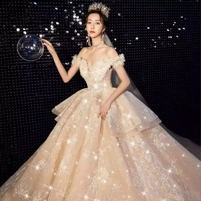 Ciri Khas Gaun Pernikahan Fairy Tale