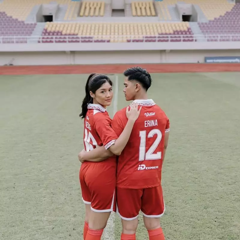 Tema Berdasarkan Hobi atau Minat Anda dan Pasangan