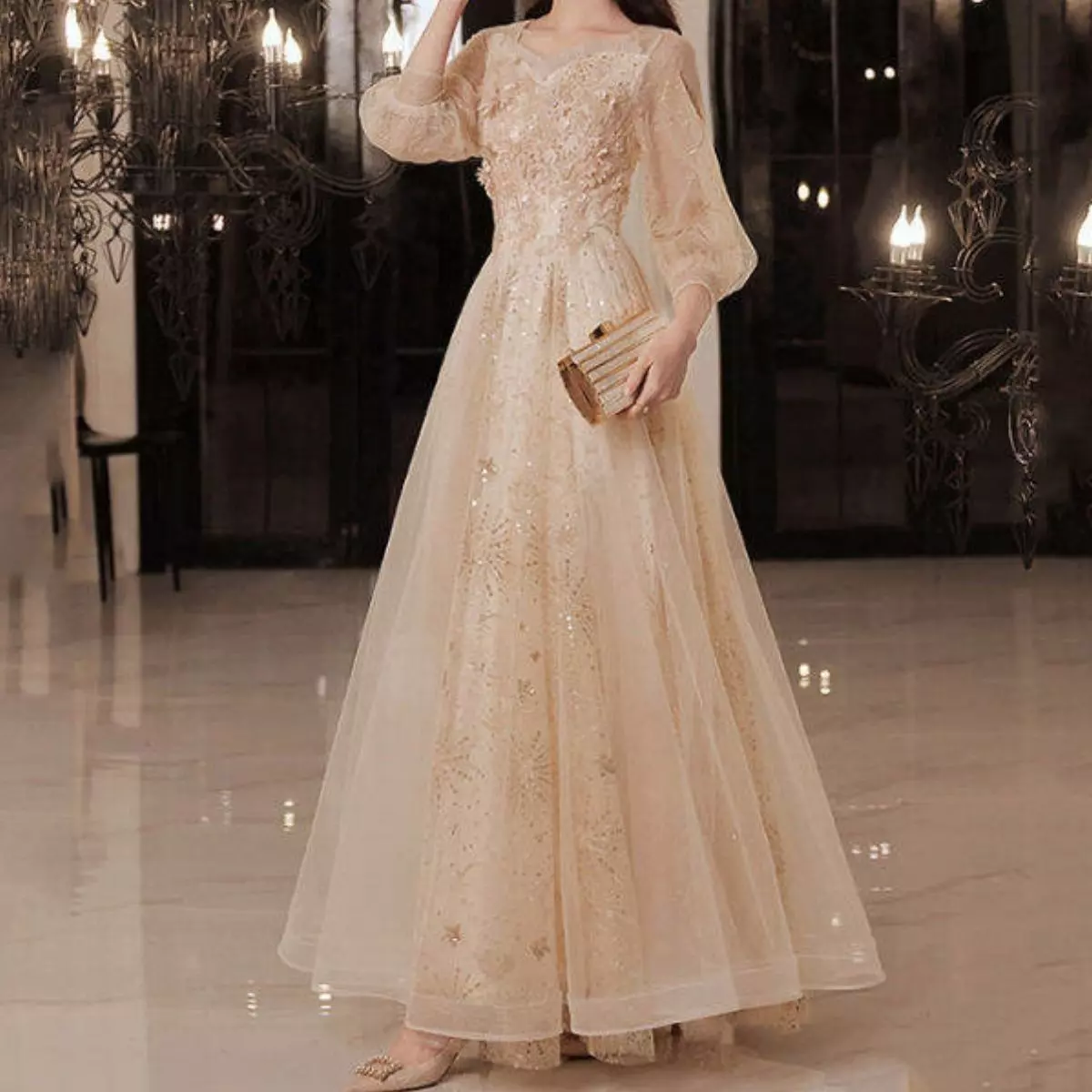 Soft Champagne Glamour yang Subtle