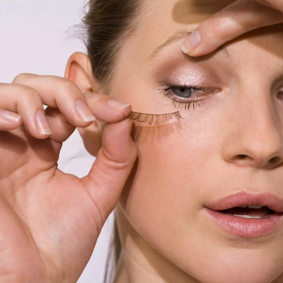 Perbandingan Eyelash dan Eyelash Extension, Tampilan Bulu Mata Lebih Menarik