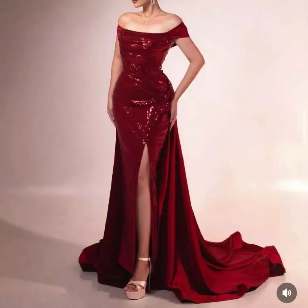 Kenapa Sewa Gaun Bisa Jadi Pilihan untuk Photoshoot Halloween?