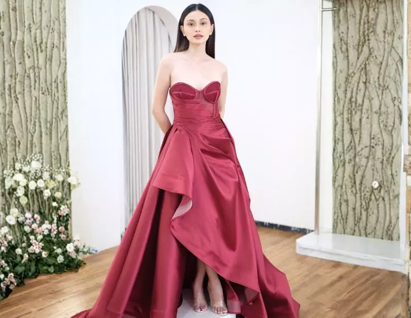 Red/ Maroon